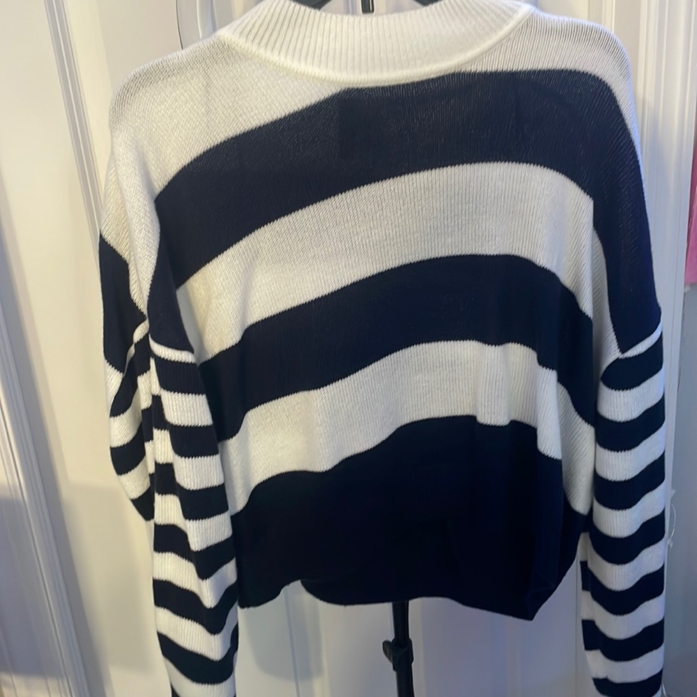 XL Navy blue and white striped crop turtleneck sweater